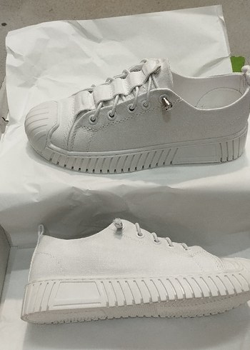 Beyaz Kadın Bağcıklı Sneaker
