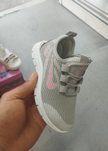 27 Beden Kız Çocuk Gri Bağcıklı Spor Ayakkabı