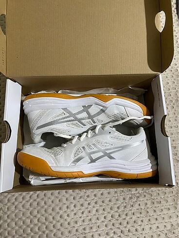 Asics Upcourt 5 Kadın Voleybol Ayakkabısı