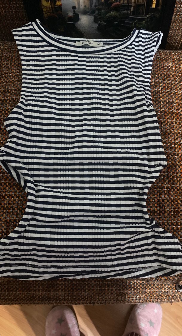 Çizgili Kolsuz Crop - Görsel 2