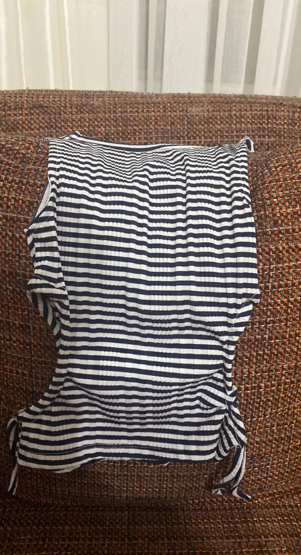 Çizgili Kolsuz Crop - Görsel 4