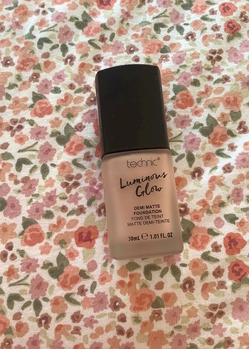 Technic Luminous Glow Yarı Mat Fondöten 30ml