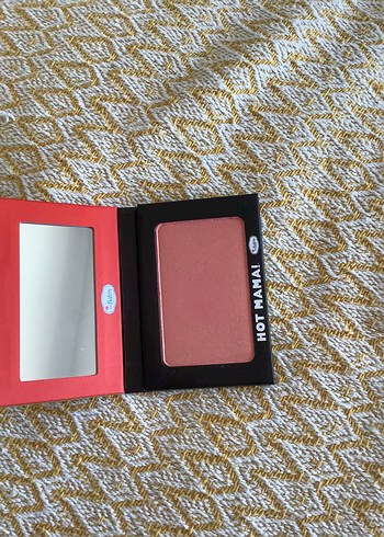 The Balm The Balm Hot Mama Allık