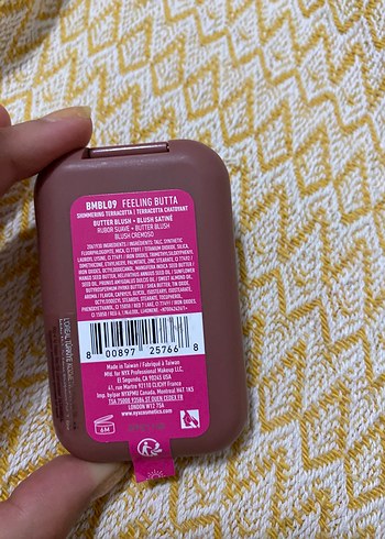NYX Nyx Buttermelt Koyu pembe krem Allık