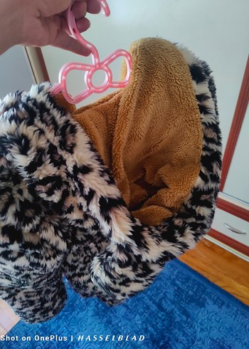 9 Yaş Beden Kahverengi Leopar Desenli Kürklü Kız Montu