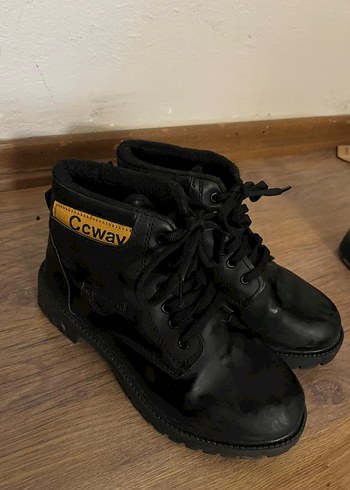 Siyah kadın yuvarlak burun bot - Görsel 2