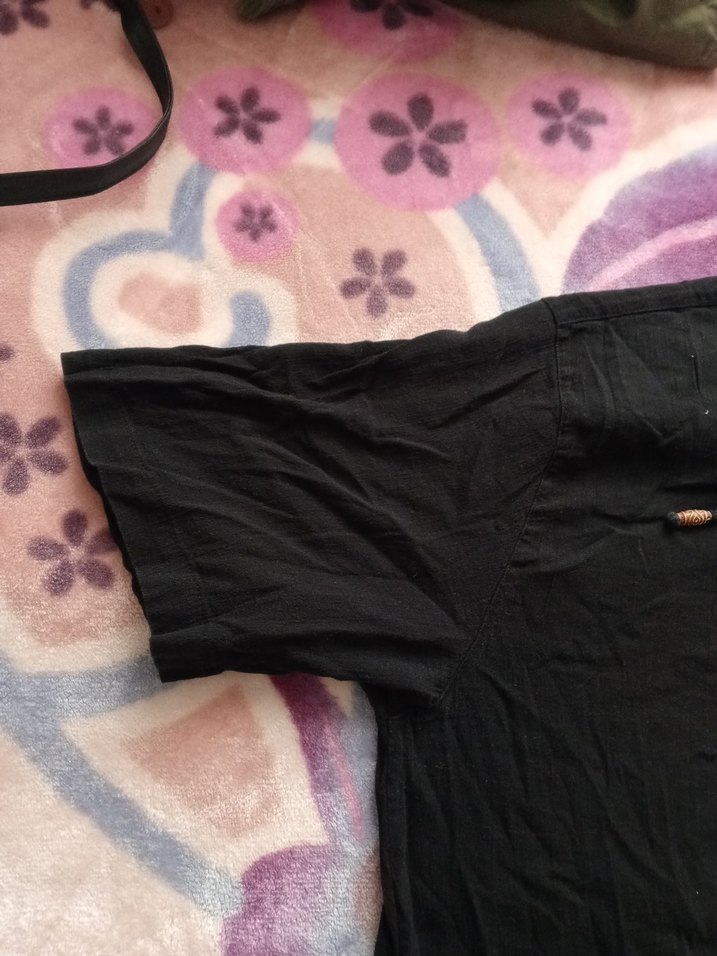 Siyah V Yaka Keten Kadın Gömlek - Görsel 2