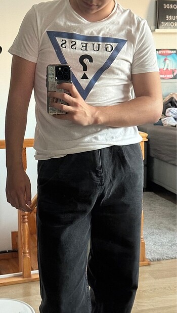 s Beden GUESS TSHIRT