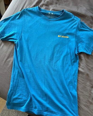 COLUMBIA TSHIRT