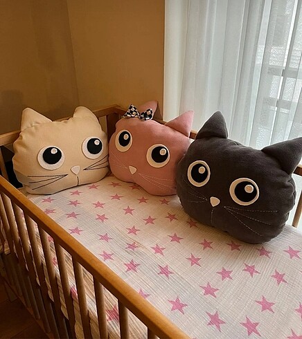 Bebek uyku arkadaşı Kedi figürü bebek yastık