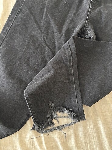 Koton koton paçaları yırtık pantolon
