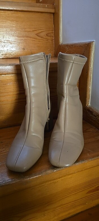 Stradivarius cizme 35 numara