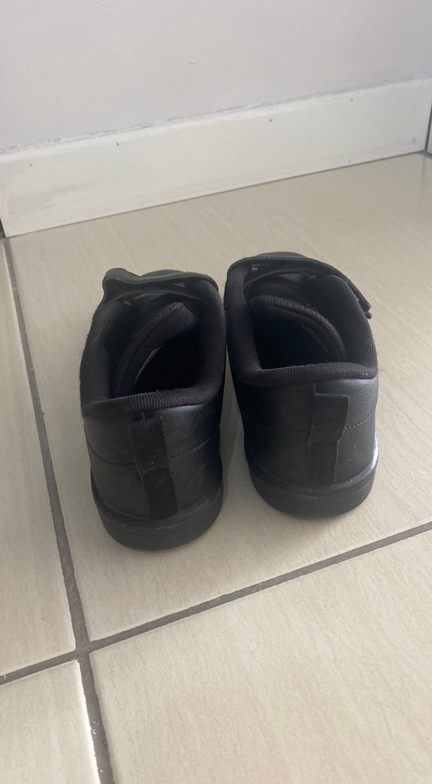 Erkek Çocuk Siyah Cırtlı Spor Ayakkabı - Görsel 4