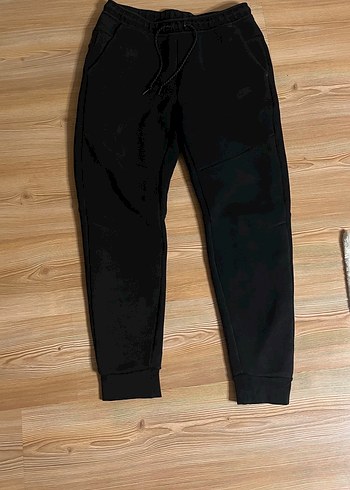 Nike Siyah Tech