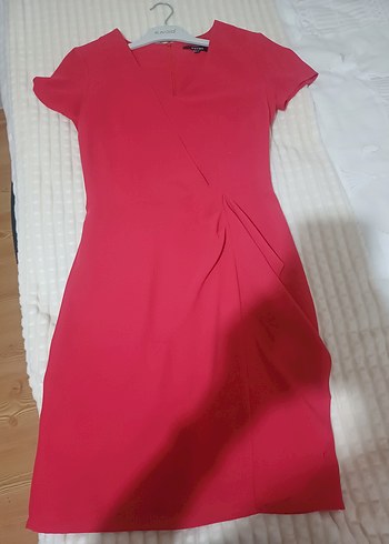 34 Beden Kırmızı V Yakalı Midi Elbise
