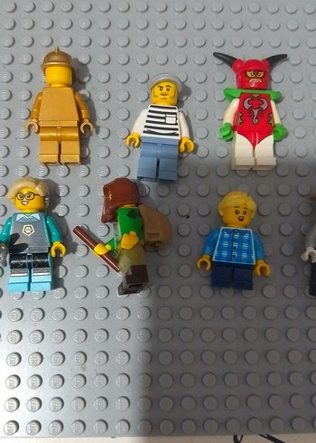 Çok Renkli LEGO Minifigürler ve POLOA Kartı - Görsel 2