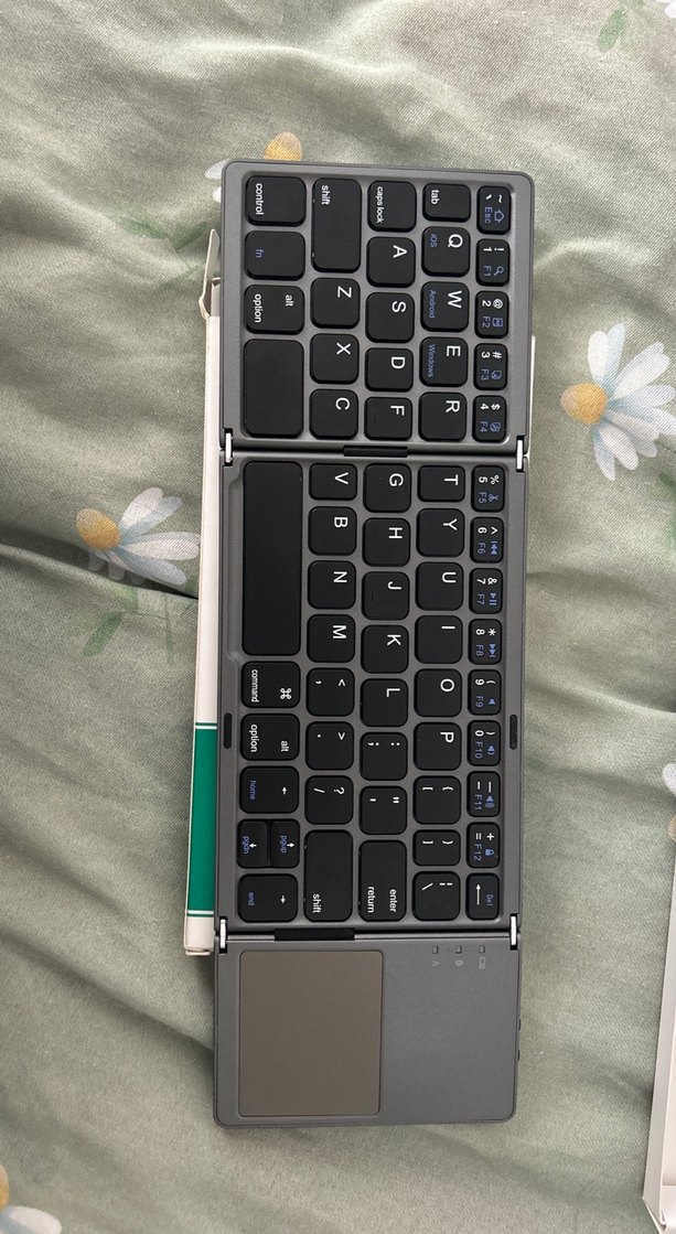 B033 Katlanabilir Bluetooth Klavye Touchpadli - Görsel 4