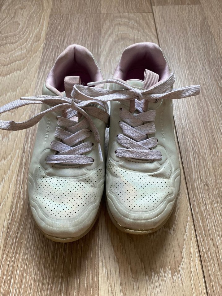 Beyaz Bağcıklı Spor Ayakkabı - Görsel 2