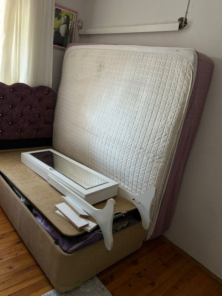 Bordo Desenli Yatak Örtüsü - Görsel 2