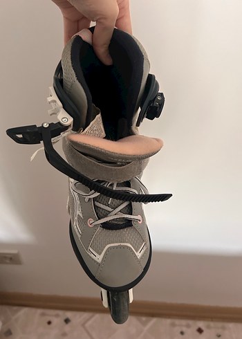 Decathlon Gri Beyaz Bağcıklı Kaykay Paten