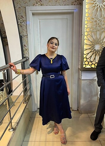 Diğer Mavi elbise saten midi boy