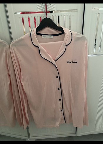 Pembe V Yaka Düğmeli Kadın Gömlek - Görsel 2