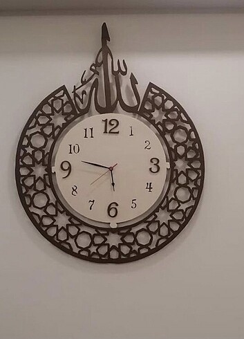 Ahşap duvar saati 