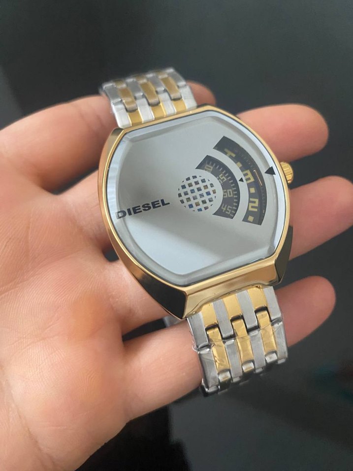 Altın Renk Diesel Erkek Kol Saati - Görsel 5