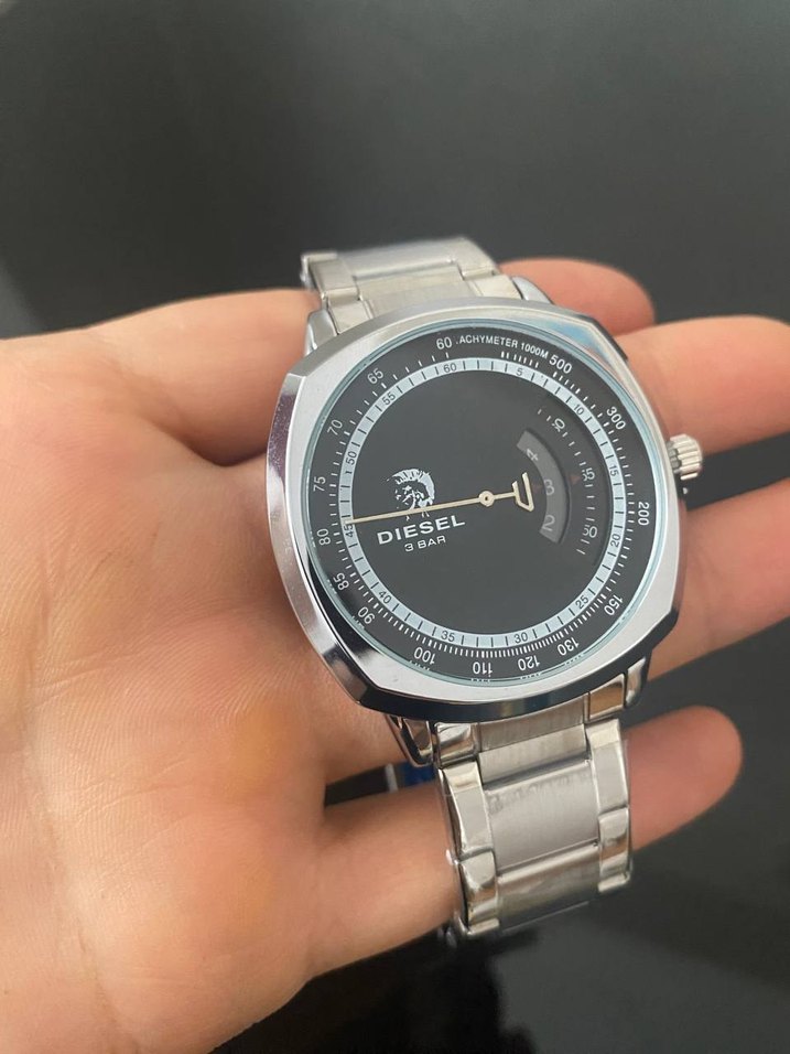 Altın Renk Diesel Erkek Kol Saati - Görsel 2