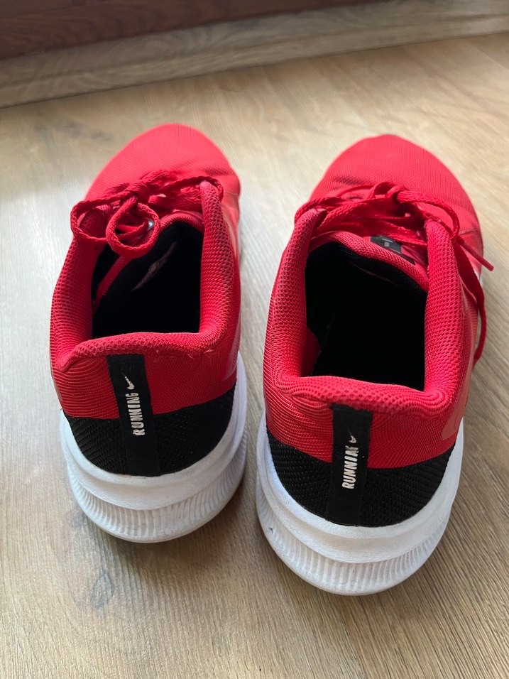 Kırmızı Bağcıklı Erkek Spor Ayakkabı - Görsel 2