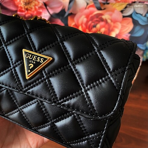 Guess Çanta