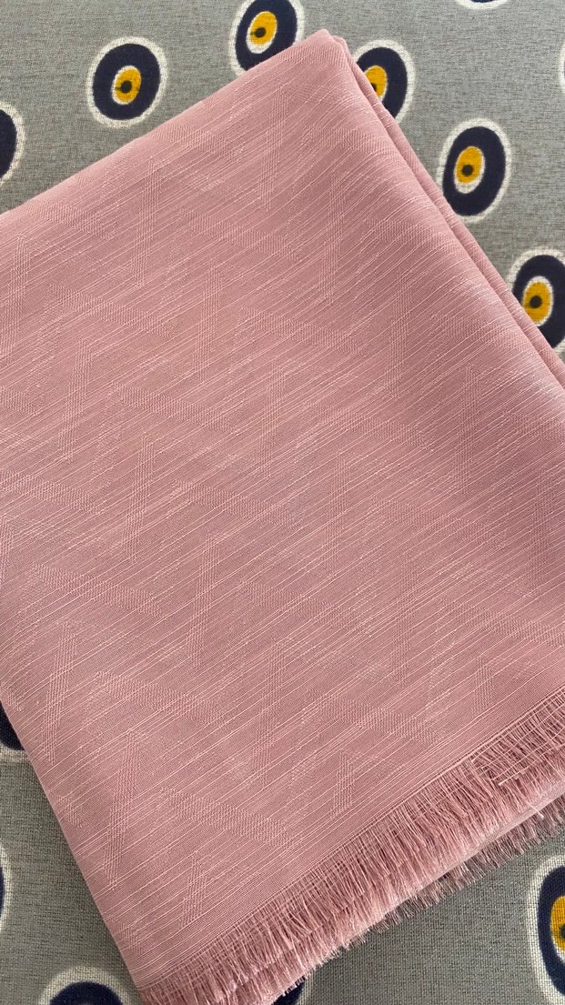 Pembe Kadın Dökümlü Bohem Şal - Görsel 2