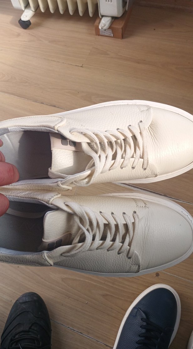 Beyaz Minimalist Kadın Spor Ayakkabı - Görsel 2