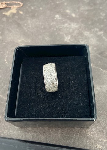 Sterling silver 925 Ayar Parlak Tasli Gumus Yuzuk 1 Tane Tasi Dusmustur