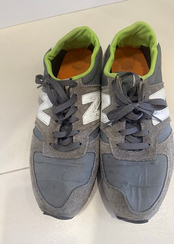 New Balance Gri Suet Sneaker
