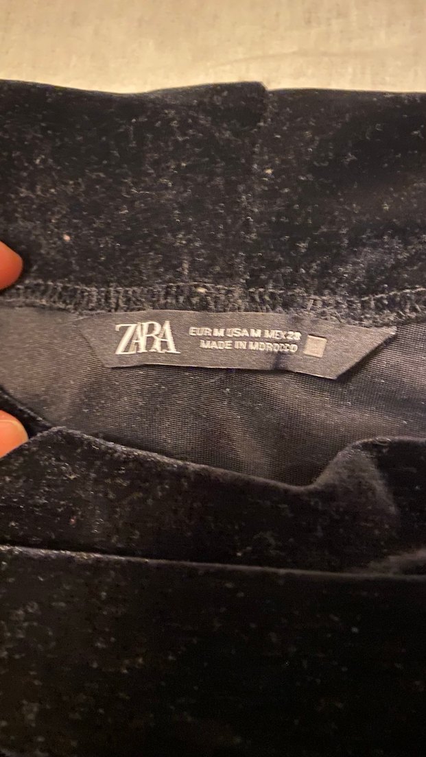 Drapeli Yaka ve Uzun Kollu Siyah Kadın Elbise - Görsel 3