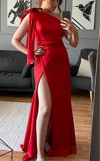 Seçil İlmio Kırmızı elbise