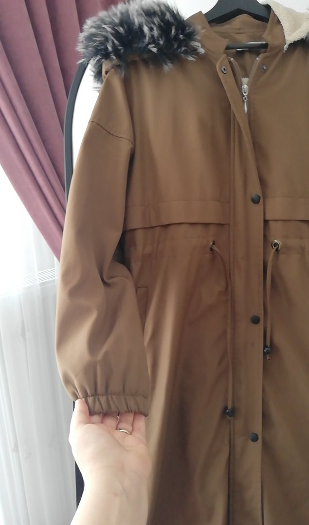 Kürk Detaylı Uzun Kahverengi Kadın Kaban - Görsel 4