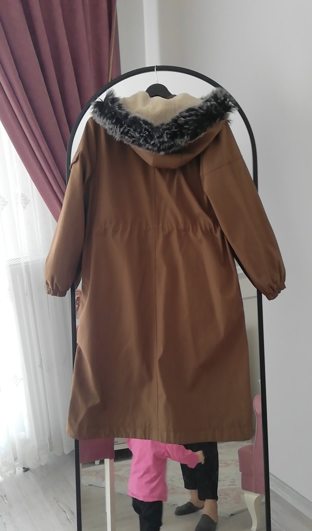 Kürk Detaylı Uzun Kahverengi Kadın Kaban - Görsel 5