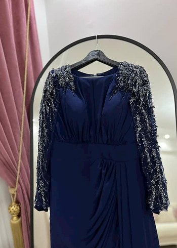 Uzun Kollu İşlemeli Kenzel Lacivert Tesettür Abiye - Görsel 3