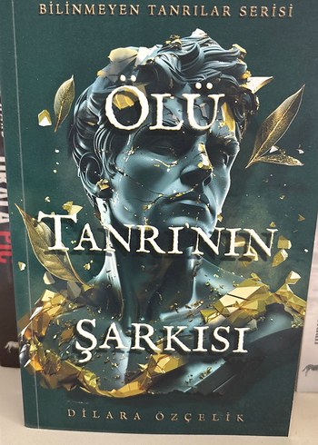 Ölü Tanrının Şarkısı - Bilinmeyen Tanrılar Serisi