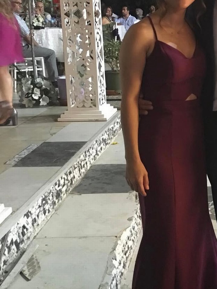 Bordo Uzun V Yakalı Kadın Abiye Elbise - Görsel 3