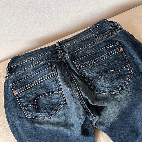 26 Beden mavi Renk Mavi Jean