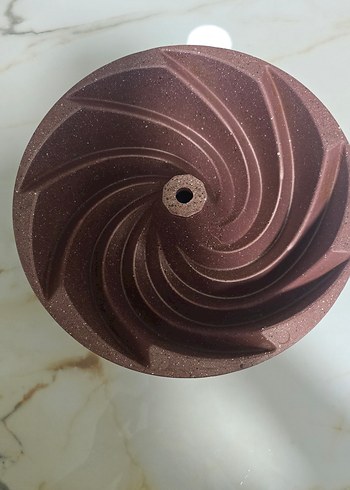 Kahverengi Spiral Kek Kalıbı