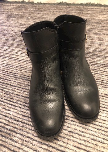 Kadın Siyah Deri Tokalı Topuklu Bot orijinal elle - Görsel 3