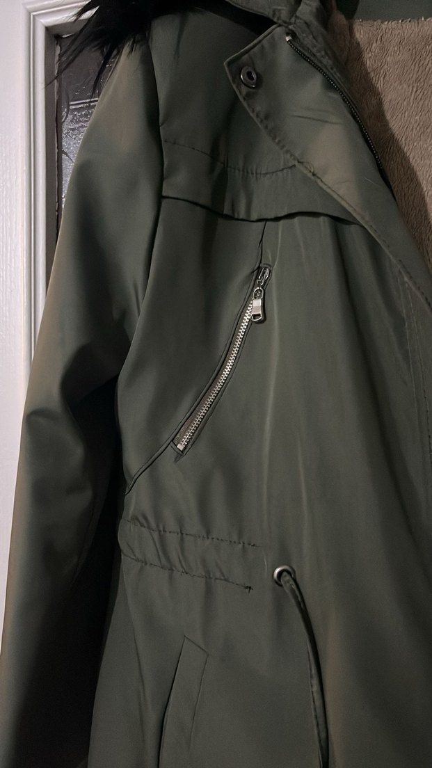 Kapüşonlu Kürklü Uzun Kadın Mont - Görsel 2