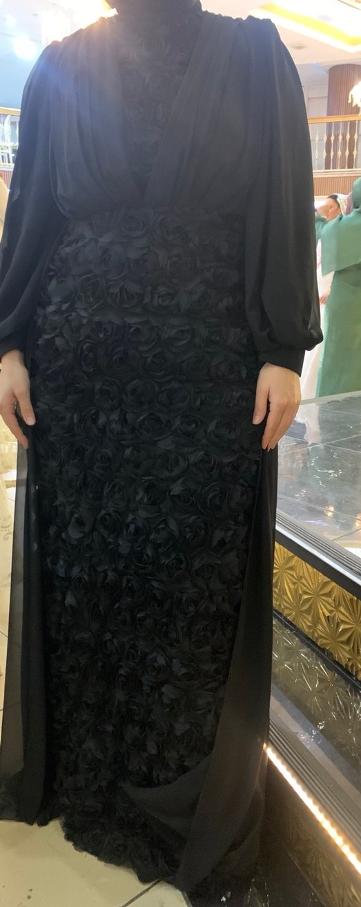 Gül Garnili Tesettür Elbise - Görsel 4