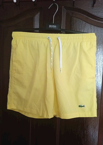 Erkek Sarı Mini Şort Mayo Lacoste orjinal