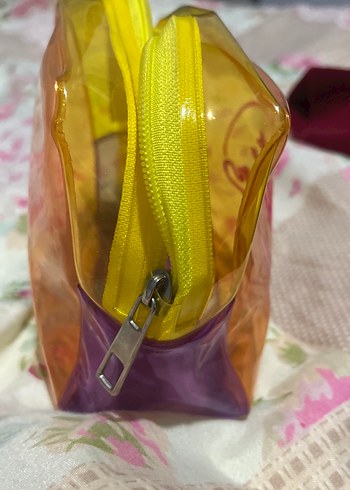 Kadın Makyaj Çantası - Görsel 3