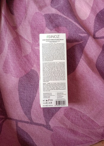 Diğer SiNOZ Pembe Tonlu SPF50 Güneş Kremi